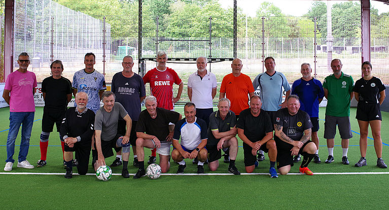 Erfolgreiche Walking-Football-Demoeinheiten beim Bonner SC und DJK FV Haaren