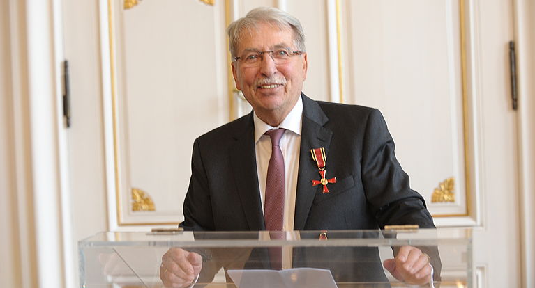 Bundesverdienstkreuz für Franz Josef Kuckelkorn
