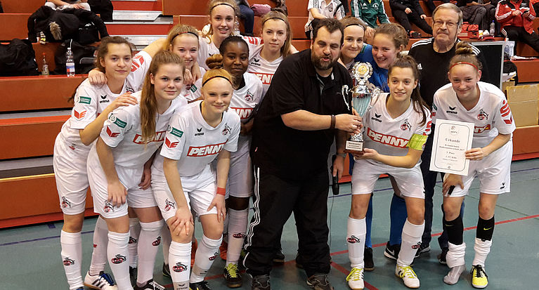 B-Juniorinnen des 1. FC Köln westdeutscher Hallenmeister